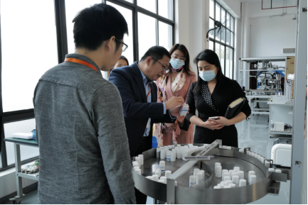 江川路街道、投促中心领导、新时达机器人莅临tyc7111cc太阳成集团智能