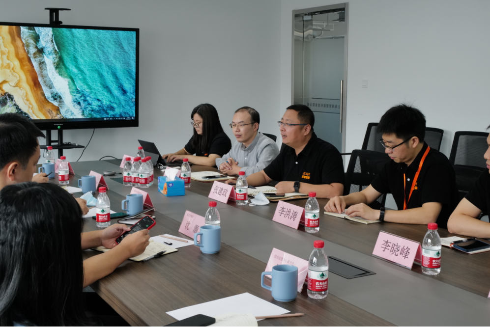 搭平台、拓场景、促合作|青岛市政府副秘书长、市投促办第一副主任王孝芝一行莅临tyc7111cc太阳成集团智能参观指导(图5)